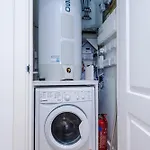 Stylish 2-bed 2-bath - Centre شقة