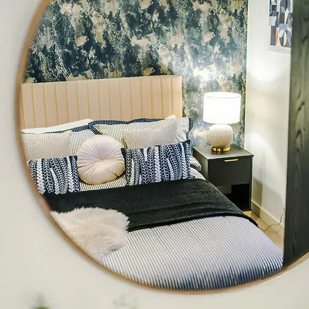 Stylish 2-bed 2-bath - Centre * Leeds (West Yorkshire)