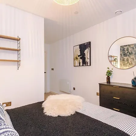 Stylish 2-bed 2-bath - Centre Апартаменты