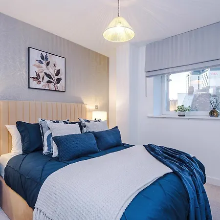 Stylish 2-bed 2-bath - Centre * Лидс