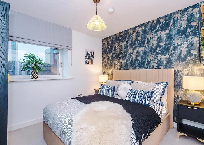 Stylish 2-bed - Prime Centre Apartamento