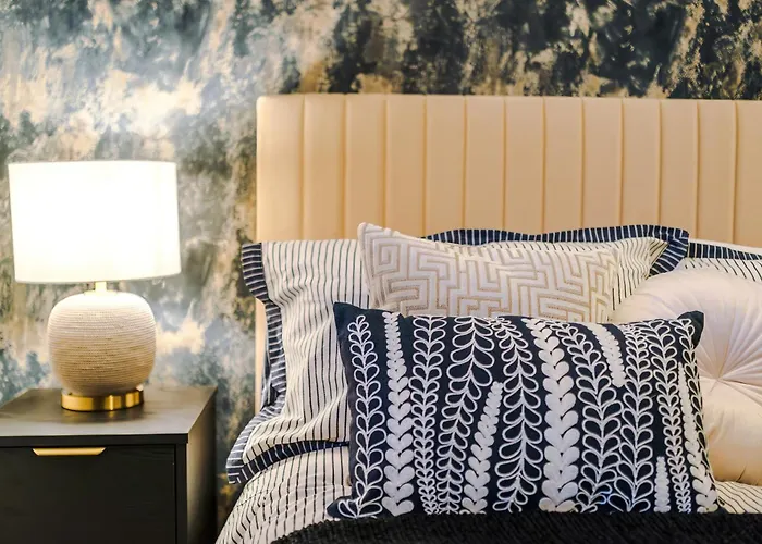 Stylish 2-bed - Prime Centre Leeds (West Yorkshire)