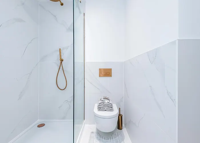 Stylish 2-bed - Prime Centre Apartamento