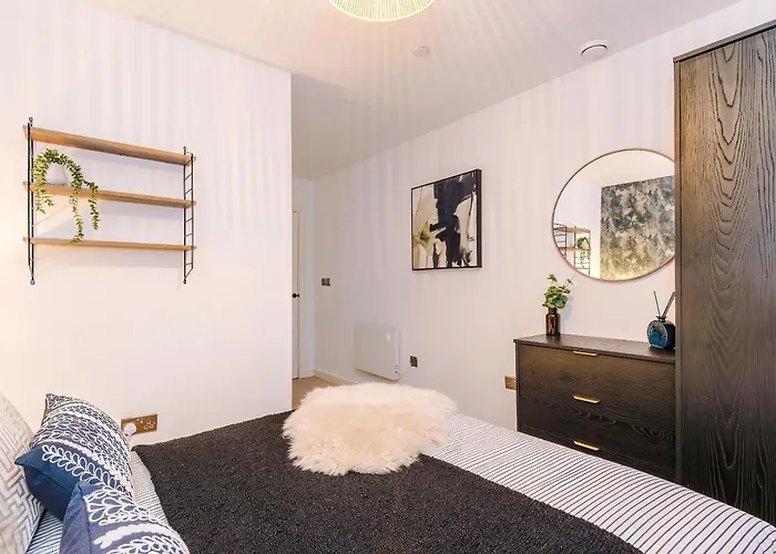 Stylish 2-bed - Prime Centre Apartamento