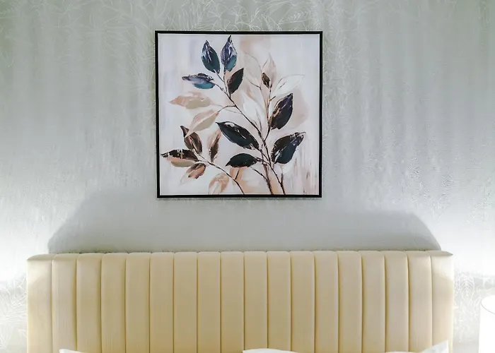 Stylish 2-bed - Prime Centre